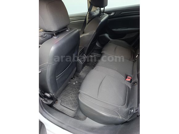Megane 1.5 Blue DCI Touch 2020 Model otomatik