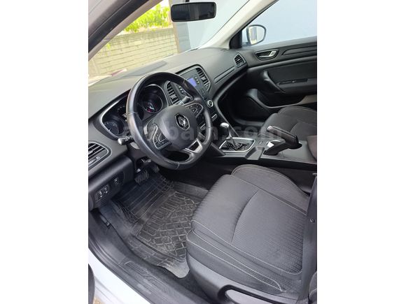 Megane 1.5 Blue DCI Touch 2020 Model otomatik
