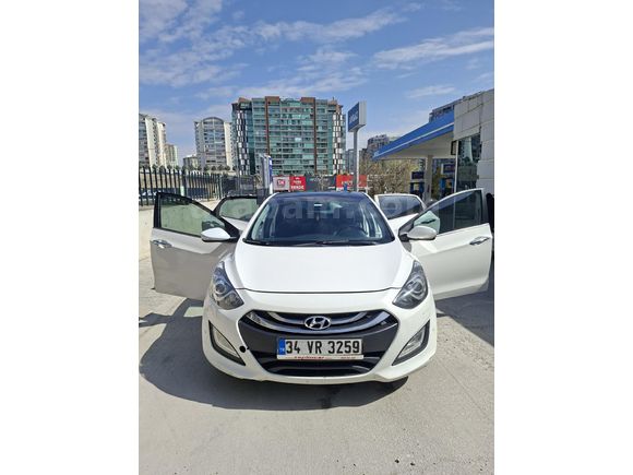 Sahibinden Hyundai i30 1.6 CRDi Elite 2012 Model