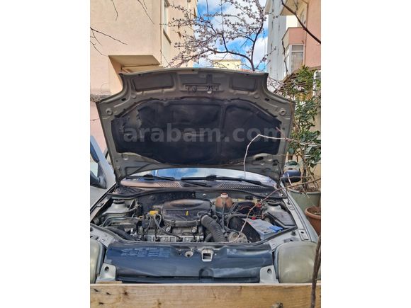 Sahibinden Renault Clio 1.4 2000 Model