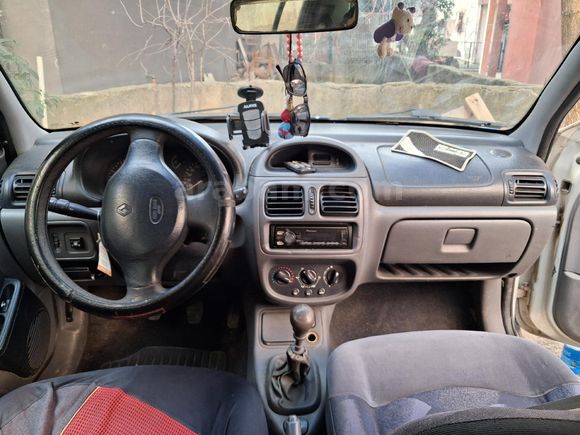 Sahibinden Renault Clio 1.4 2000 Model