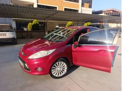 Fiesta 1.4 Titanium TEMİZ - EVHANIMI ARABASI - HESAPLI & BAKIMLI