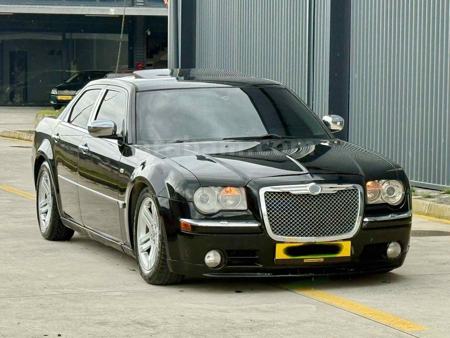 Galeriden Chrysler 300 C 2.7 2005 Model Sakarya 300.000 km Siyah 2