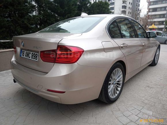 BMW 3 Serisi 320i EfficientDynamics Luxury Line Otomatik