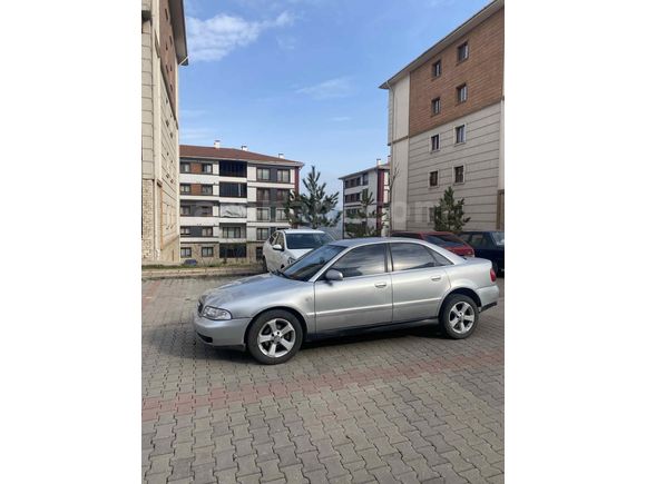 Sahibinden Audi A4 Sedan 1.6 2000 Model 