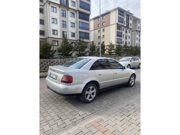 Sahibinden Audi A4 Sedan 1.6 2000 Model 