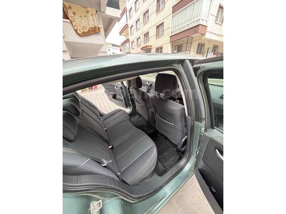 Sahibinden Renault Megane 1.6 Dynamique 2005 Model 