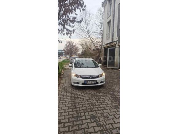 Sahibinden Honda Civic 1.6i VTEC ECO Elegance 2014 Model 