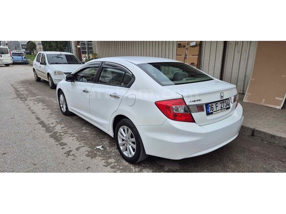 Sahibinden Honda Civic 1.6i VTEC ECO Elegance 2014 Model 