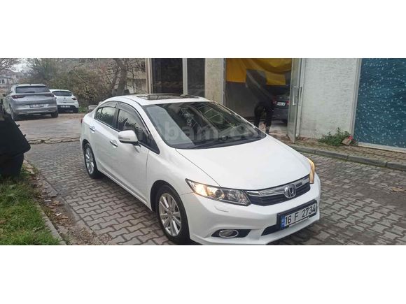 Sahibinden Honda Civic 1.6i VTEC ECO Elegance 2014 Model 