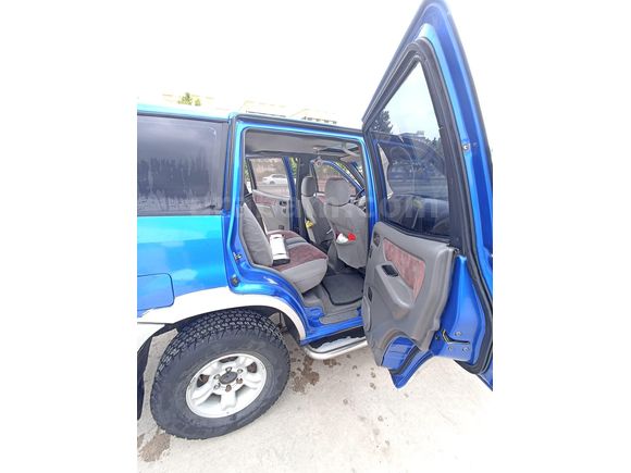 Takas olur Sahibinden Nissan Terrano 2.7 TDI Elegance 1999 Model