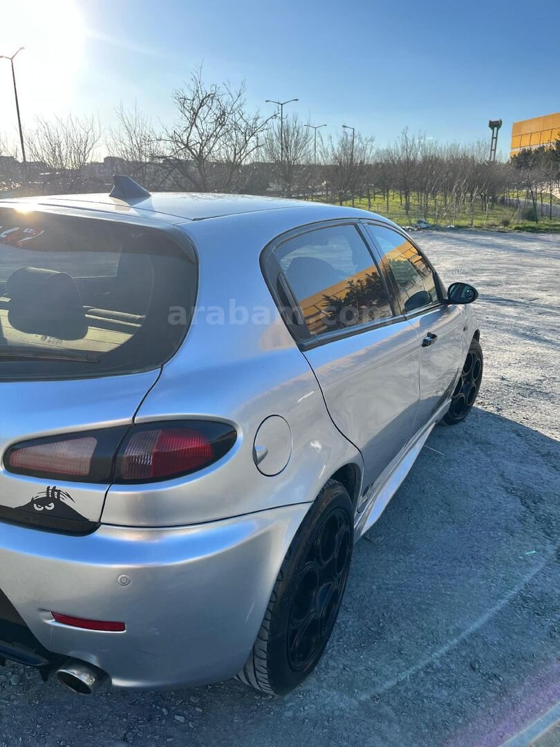Sahibinden Alfa Romeo 147 1.6 TS Distinctive 2005 Model İstanbul 369.000 km Gri (metalik) 6