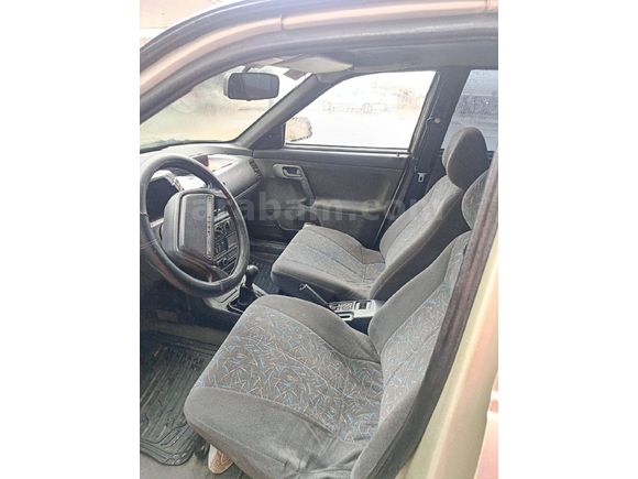 2005 Model Lada Vega  SW 1.5 motor 16 Valf