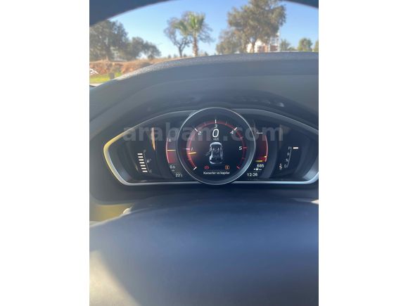 Sahibinden Volvo V40 1.6 D Advance 2015 Model 