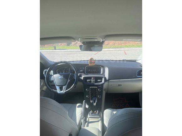 Sahibinden Volvo V40 1.6 D Advance 2015 Model 
