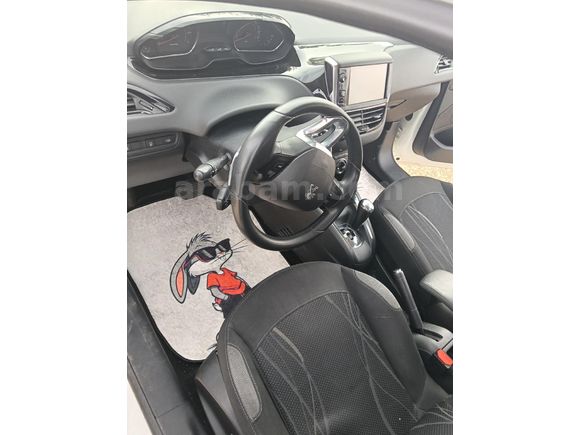 Sahibinden Peugeot 208 1.2 VTi Active 2014 Model