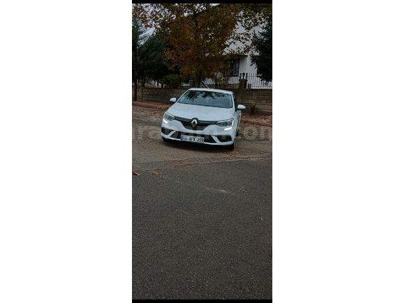 Sahibinden Renault Megane 1.3 TCe Joy 2020 Model