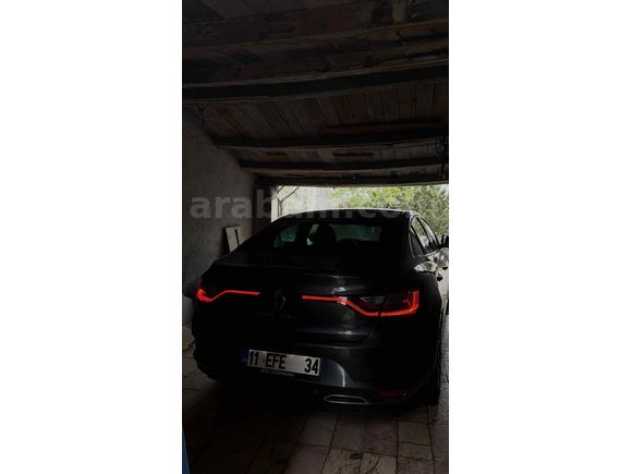Sahibinden Renault Megane 1.3 TCe Icon 2024 Model 