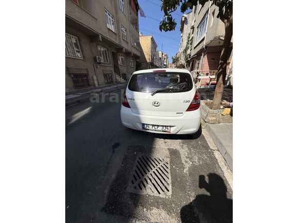 Sahibinden Hyundai i20 1.4 CRDi Team 2011  Beyaz Değişeni yok 