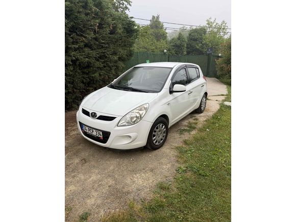 Sahibinden Hyundai i20 1.4 CRDi Team 2011  Beyaz Değişeni yok 