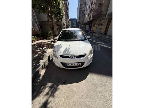Sahibinden Hyundai i20 1.4 CRDi Team 2011  Beyaz Değişeni yok 