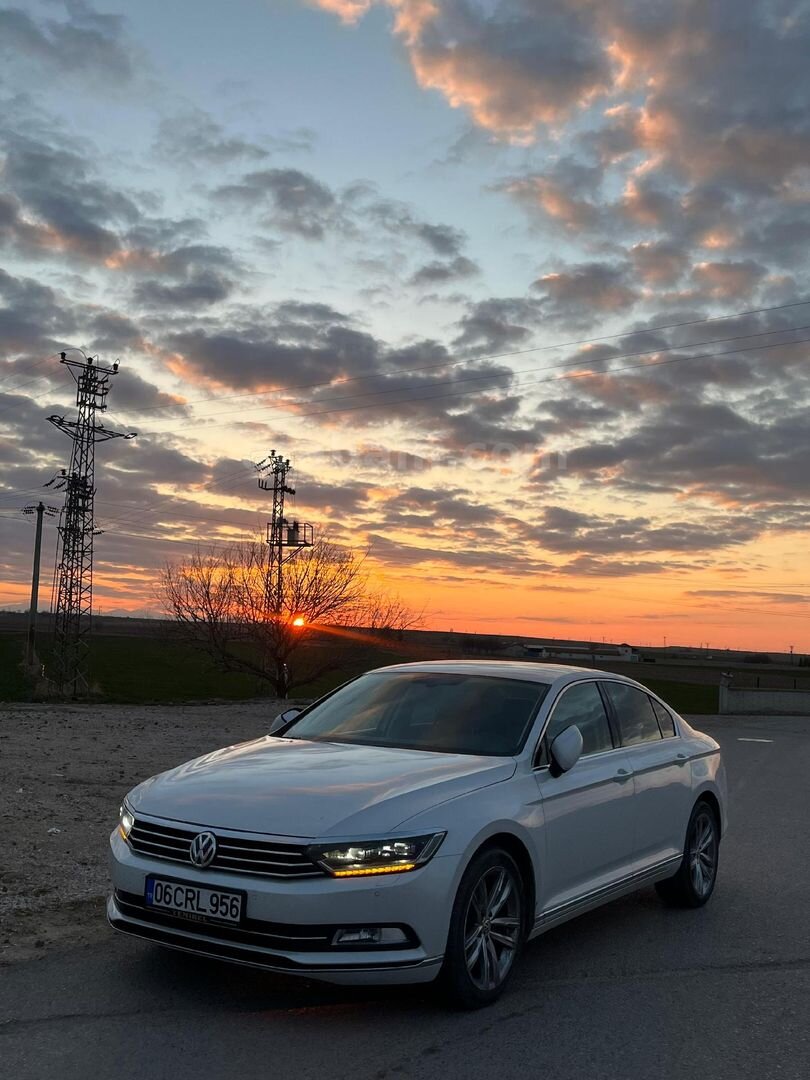 Galeriden Volkswagen Passat 2.0 TDi BlueMotion Highline 2017 Model Konya 208.000 km Beyaz 3