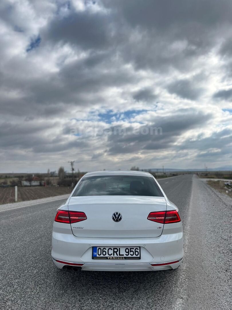 Galeriden Volkswagen Passat 2.0 TDi BlueMotion Highline 2017 Model Konya 208.000 km Beyaz 2