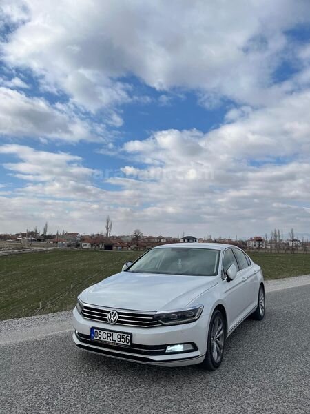 Galeriden Volkswagen Passat 2.0 TDi BlueMotion Highline 2017 Model Konya 208.000 km Beyaz