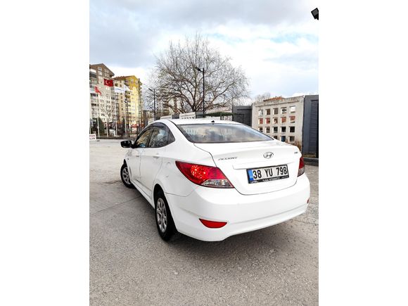 Sahibinden Hyundai Accent Blue 1.6 CRDI Mode 2013 Model