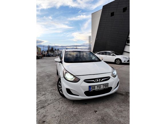 Sahibinden Hyundai Accent Blue 1.6 CRDI Mode 2013 Model
