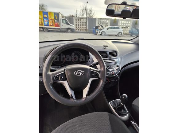 Sahibinden Hyundai Accent Blue 1.6 CRDI Mode 2013 Model
