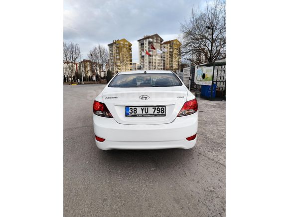 Sahibinden Hyundai Accent Blue 1.6 CRDI Mode 2013 Model