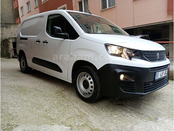 Sahibinden Peugeot Partner 1.5 BlueHDI Comfort 2023 Model