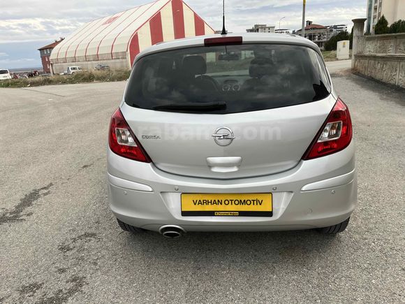 Galeriden Opel Corsa 1.2 Twinport Active 2014 Model Uşak