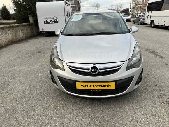 Galeriden Opel Corsa 1.2 Twinport Active 2014 Model Uşak