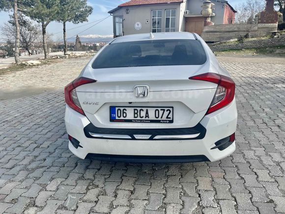 Galeriden Honda Civic 1.6i VTEC ECO Elegance 2018 Model Uşak