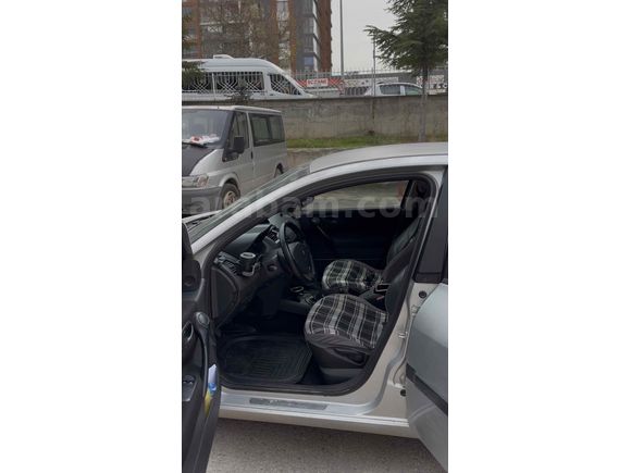 Sahibinden Renault Megane 1.5 dCi Authentique 2009 Model 