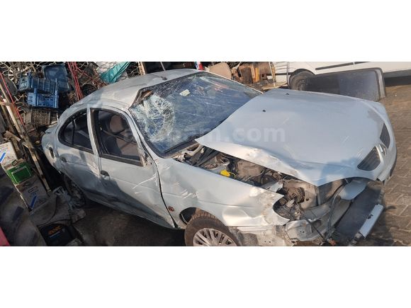 hasarli megane 170 binde calisir yürür