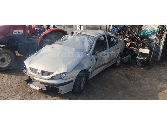 hasarli megane 170 binde calisir yürür