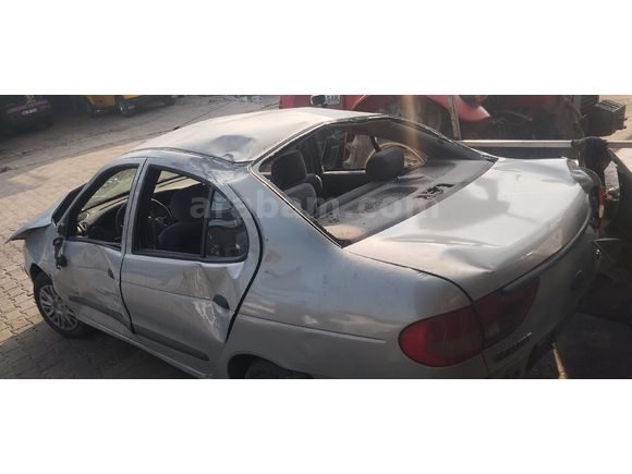 hasarli megane 170 binde calisir yürür