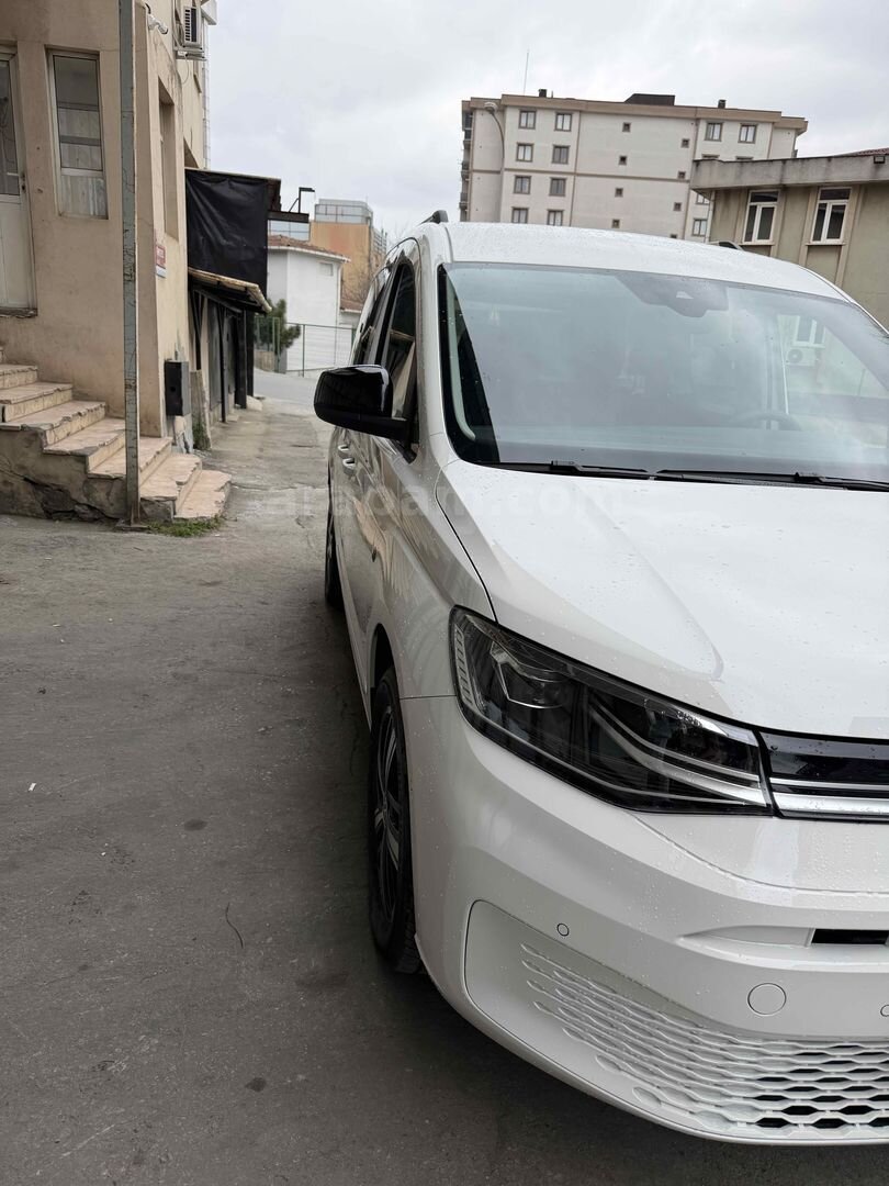 Sahibinden Volkswagen Caddy 2.0 TDI Style 2025 Model İstanbul 25 km Beyaz 3