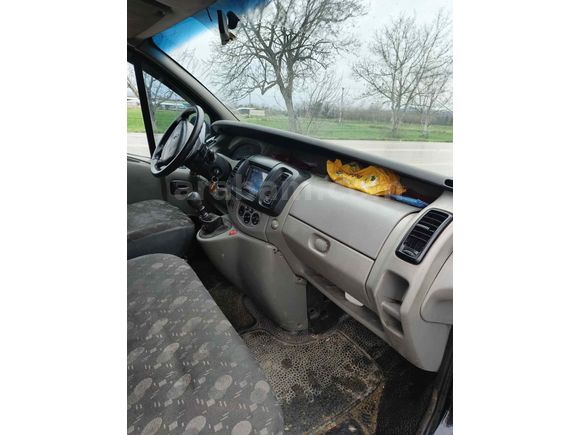 Sahibinden Renault Trafic 1.9 DCI Grand Confort 2009 Model 