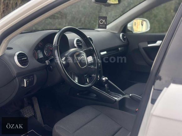 ÖZAK-HATASIZ 2011 MODEL TFSI AUDİ A3 140.000'KM OTOMATİK İLK EL