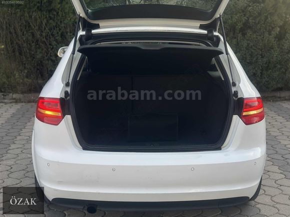 ÖZAK-HATASIZ 2011 MODEL TFSI AUDİ A3 140.000'KM OTOMATİK İLK EL