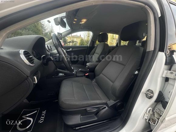ÖZAK-HATASIZ 2011 MODEL TFSI AUDİ A3 140.000'KM OTOMATİK İLK EL