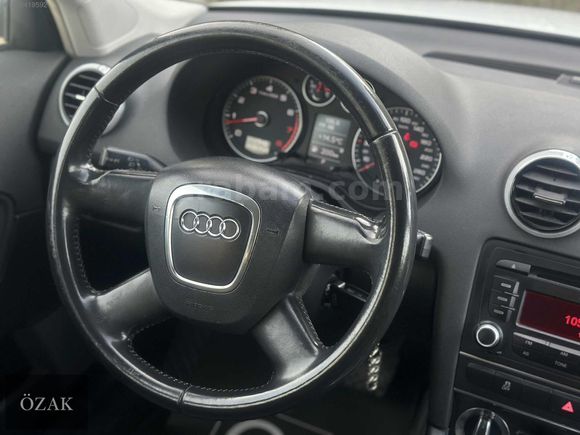 ÖZAK-HATASIZ 2011 MODEL TFSI AUDİ A3 140.000'KM OTOMATİK İLK EL