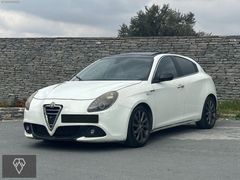EYD ALFA ROMEO GİULİETTA 1.4TB 170HP CAM TAVAN OTOMATİK