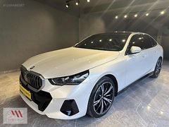 'SYM GRUP OTOMOTİV' 2025 520i M SPORT HATASIZ 20' JANT