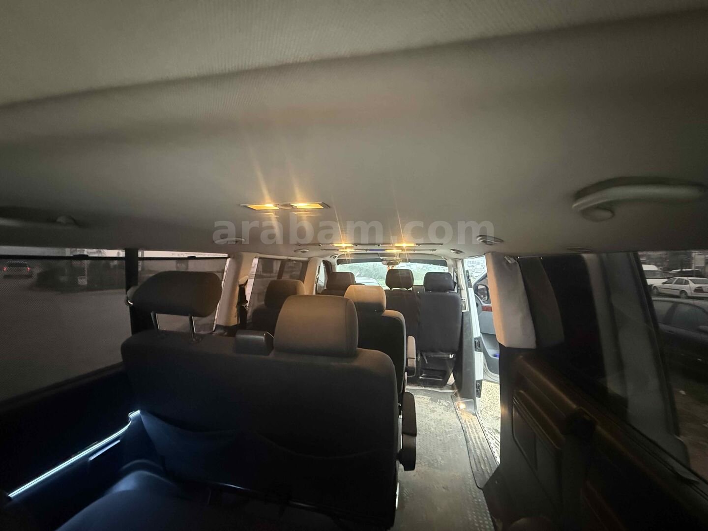 Galeriden Volkswagen Caravelle 2.5 TDI Comfortline 2006 Model Bursa 450.000 km Gri (Gümüş) 3