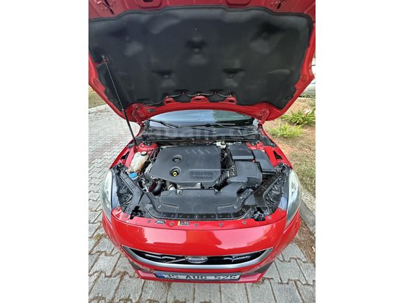 Sahibinden Volvo V40 1.6 D R-Design 2015 Model